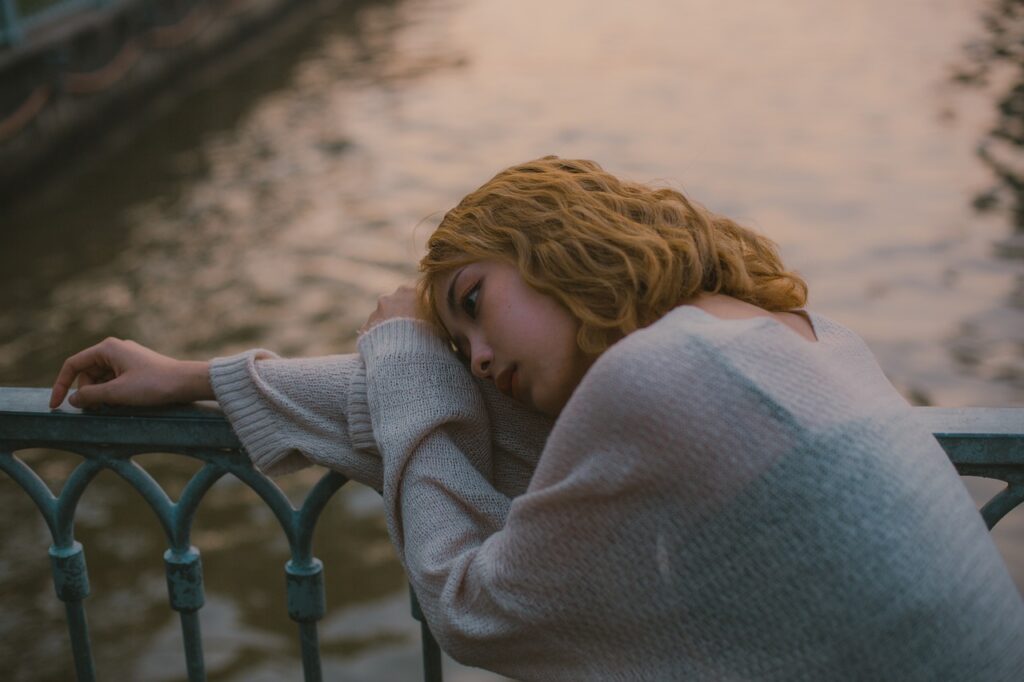 In today’s fast-paced world, stress and depression have become common challenges that affect millions of people. Whether it’s due to work pressures, personal relationships, or societal expectations, managing these mental health issues is crucial for overall well-being. This blog will provide you with practical strategies and actionable tips to cope with stress and depression, helping you regain control of your life and improve your mental health. how to cope with stress and depression