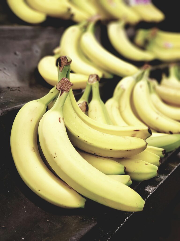 Bananas are a favorite fruit for many, but their quick ripening can be frustrating. If you’ve ever wondered how to keep bananas fresh longer, you’re in the right place. In this blog, we’ll share practical tips to help you extend the shelf life of your bananas and enjoy them at their best. How to keep banana fresh longer
